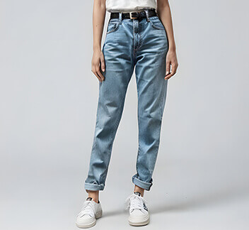 Vaqueros boyfriend de corte holgado para un look casual y sin esfuerzo.
